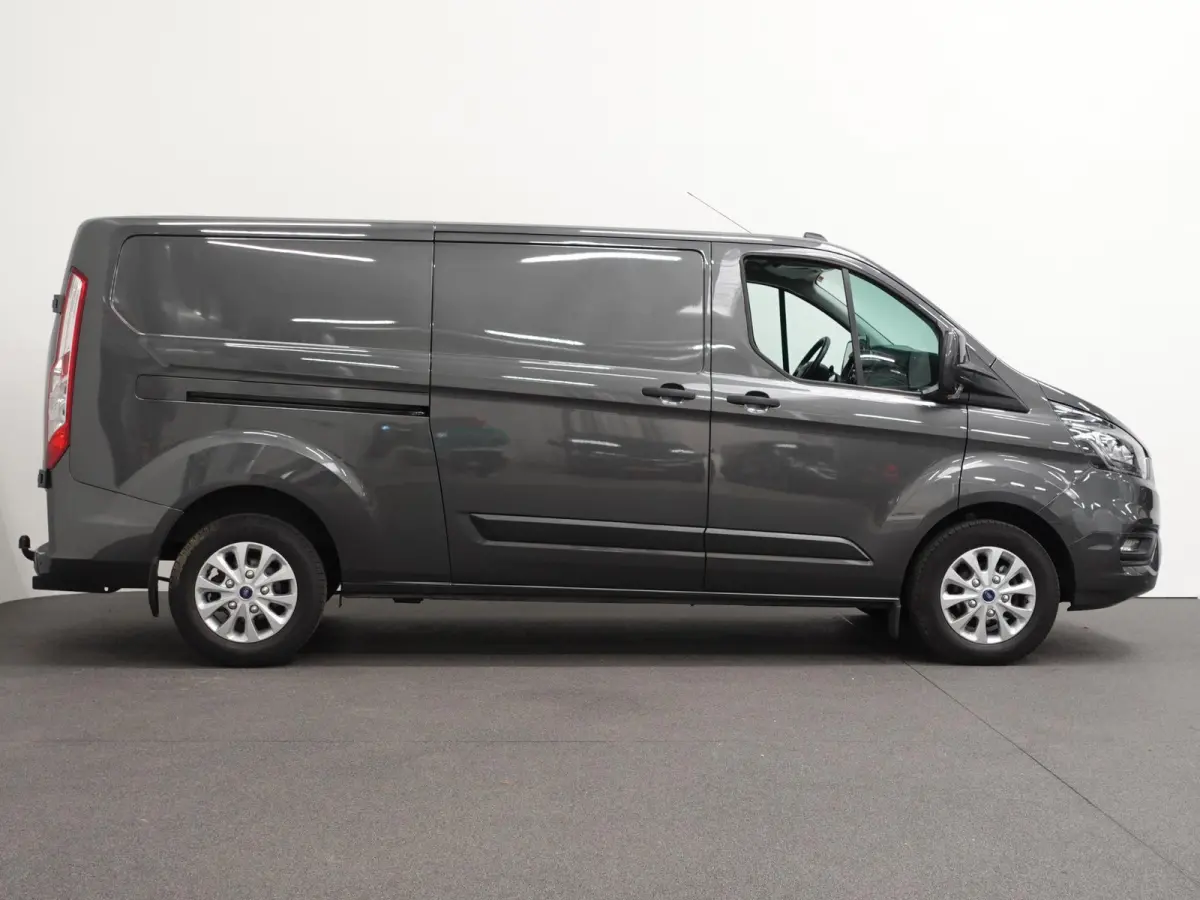 300 2.0 TDCI 130pk L2H1 Trend Automaat Airco Navigatie Cruisecontrol Camera Parkeersensoren Trekhaak Betimmering