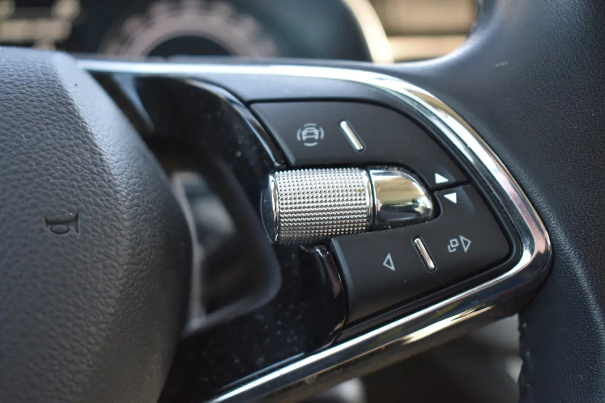 1.0 TSI 110PK Ambition | APP. CONNECT | CRUISE CONTROL | FULL LED | CLIMATE CONTROL | DAB+