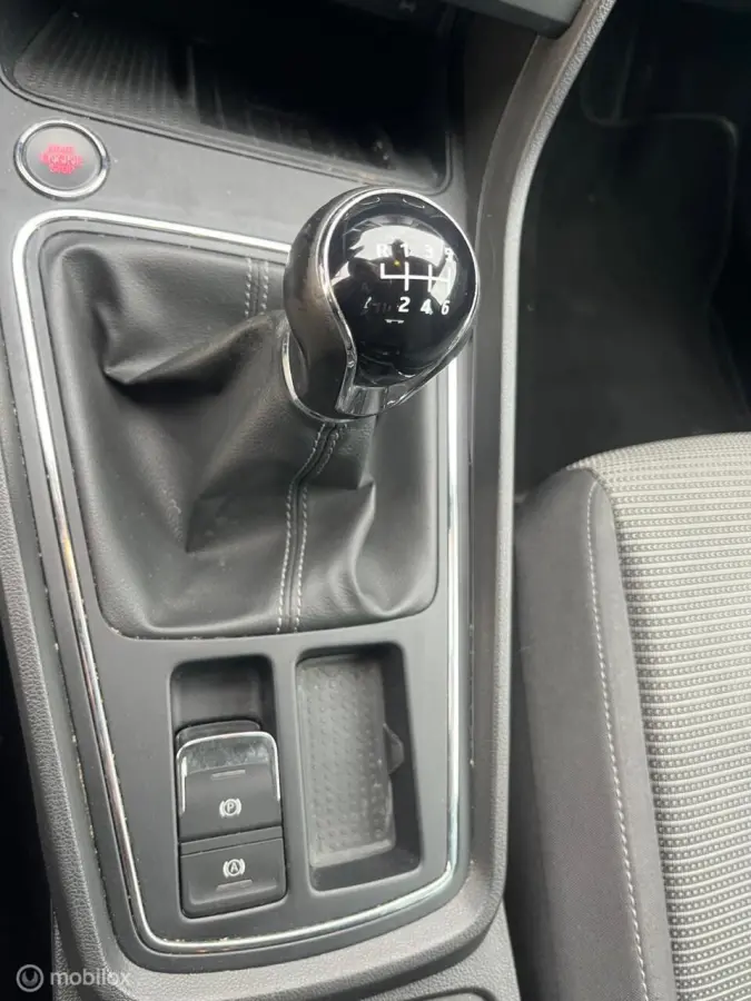 1.0 EcoTSI Style Business Intense