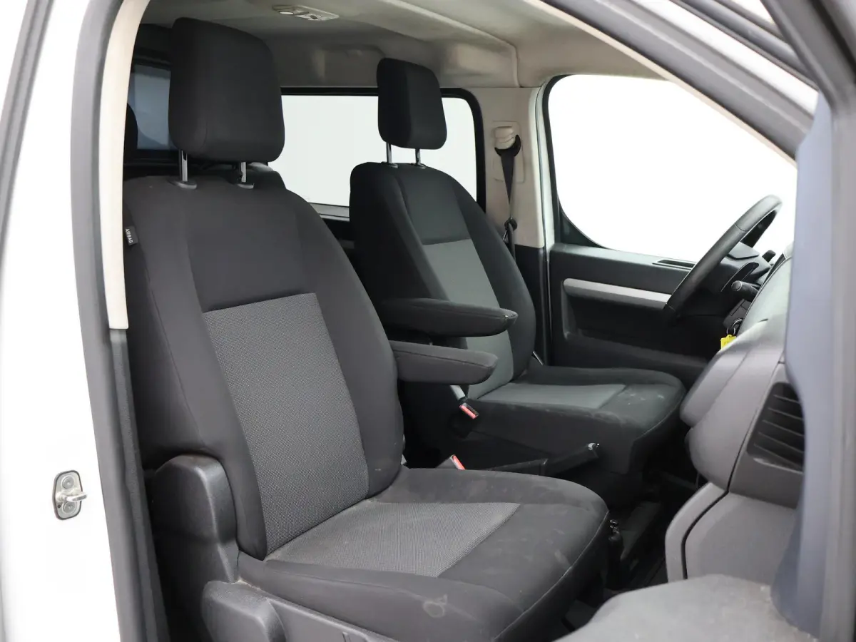2.0 CDTI AUT. L3H1 DUBBEL CABINE + CAMERA | APPLE CARPLAY | NAVIGATIE | DODEHOEK