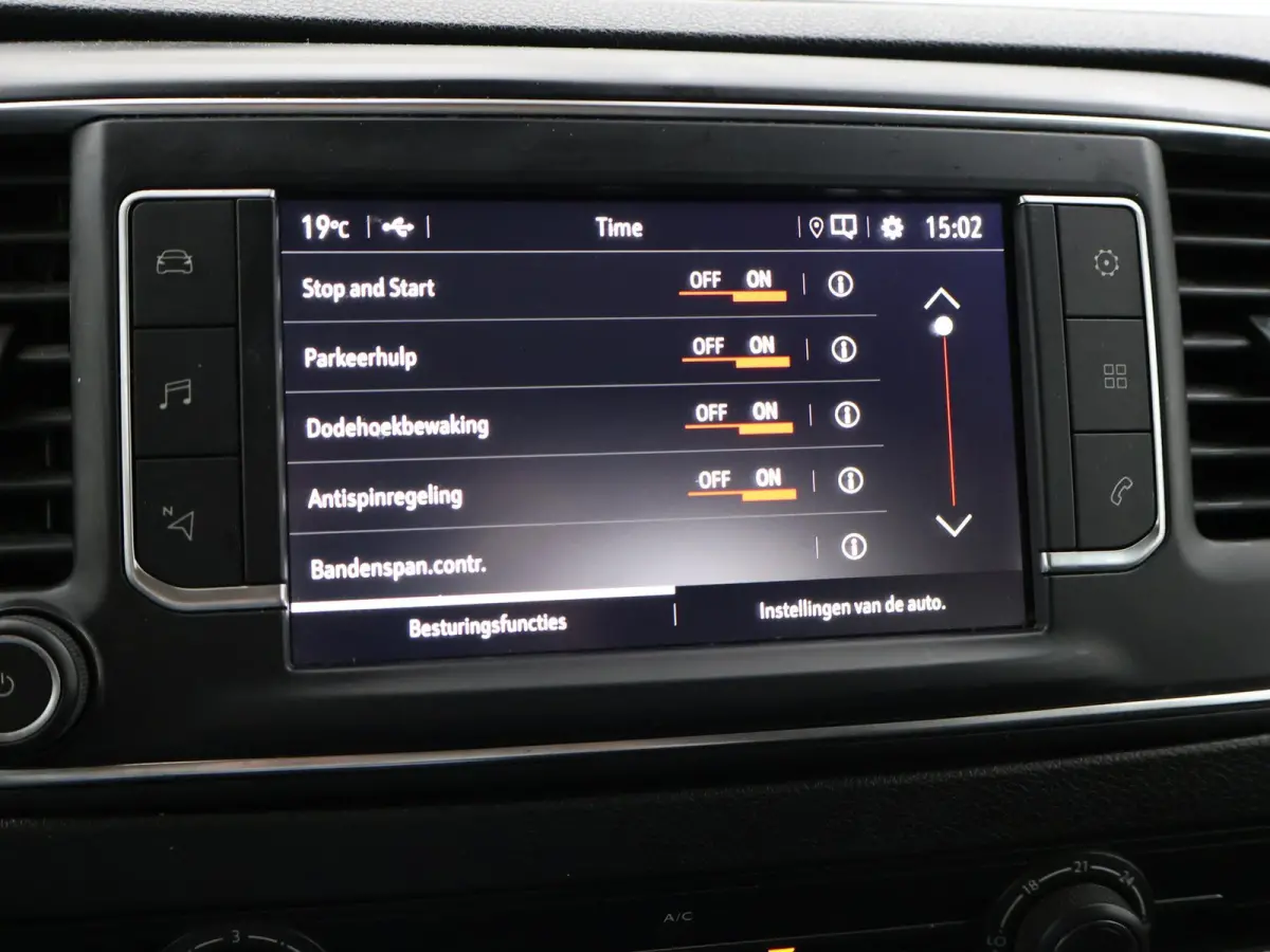 2.0 CDTI AUT. L3H1 DUBBEL CABINE + CAMERA | APPLE CARPLAY | NAVIGATIE | DODEHOEK