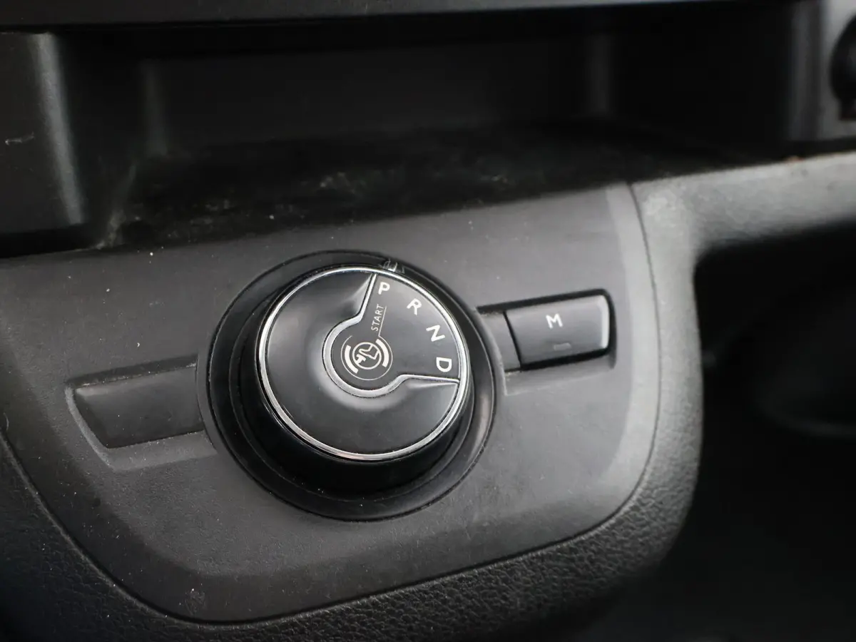 2.0 CDTI AUT. L3H1 DUBBEL CABINE + CAMERA | APPLE CARPLAY | NAVIGATIE | DODEHOEK
