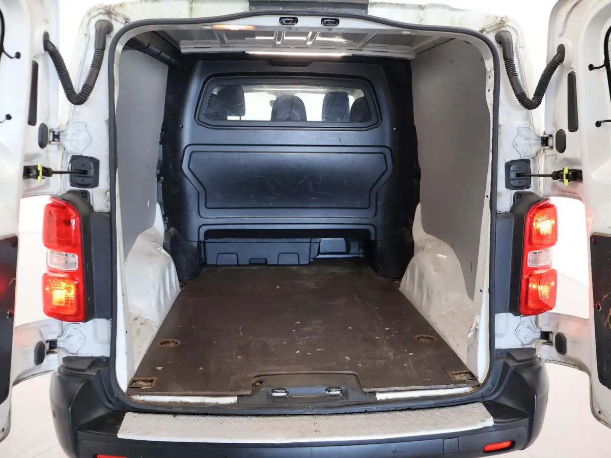 2.0 CDTI AUT. L3H1 DUBBEL CABINE + CAMERA | APPLE CARPLAY | NAVIGATIE | DODEHOEK