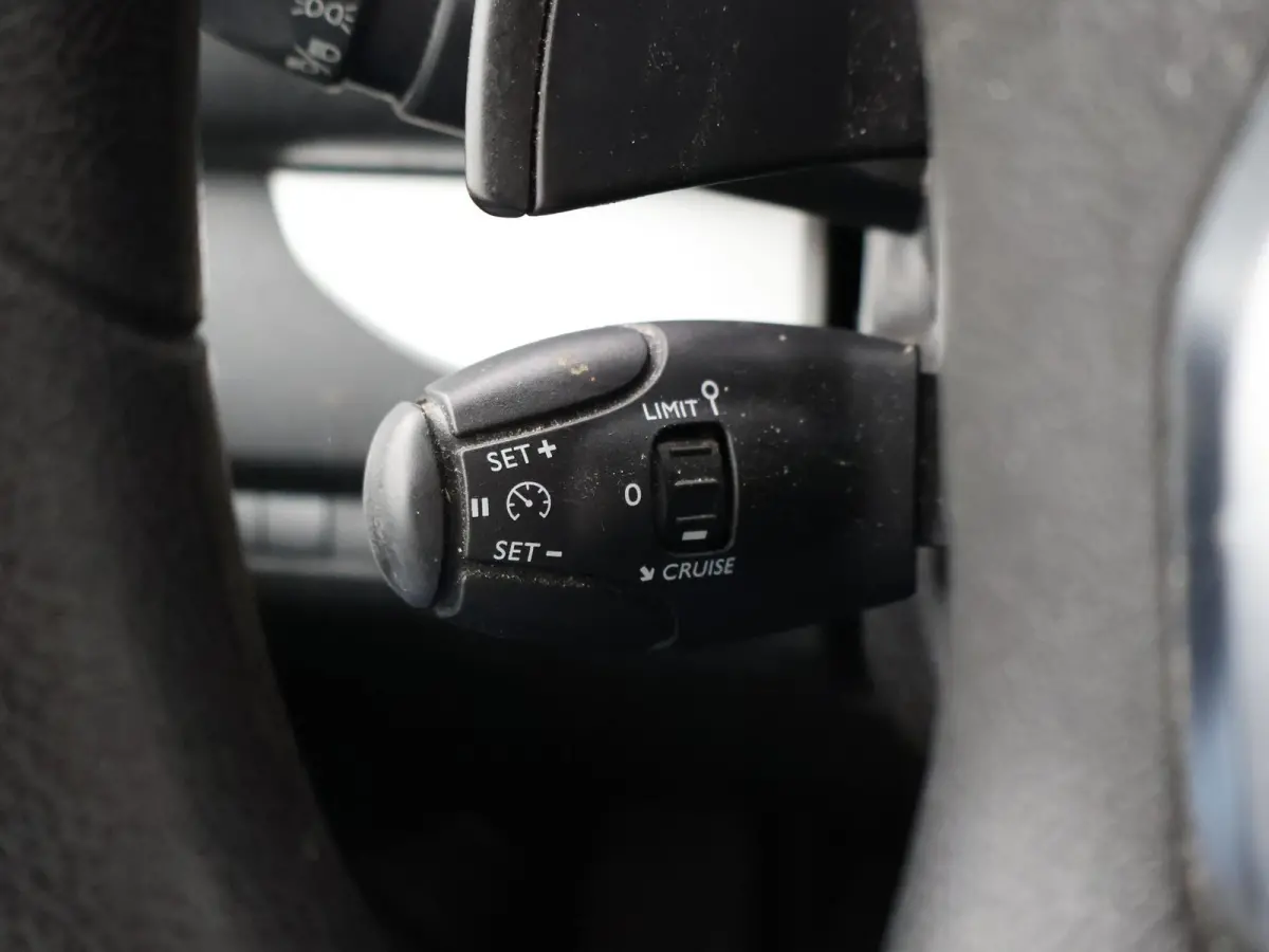 2.0 CDTI AUT. L3H1 DUBBEL CABINE + CAMERA | APPLE CARPLAY | NAVIGATIE | DODEHOEK