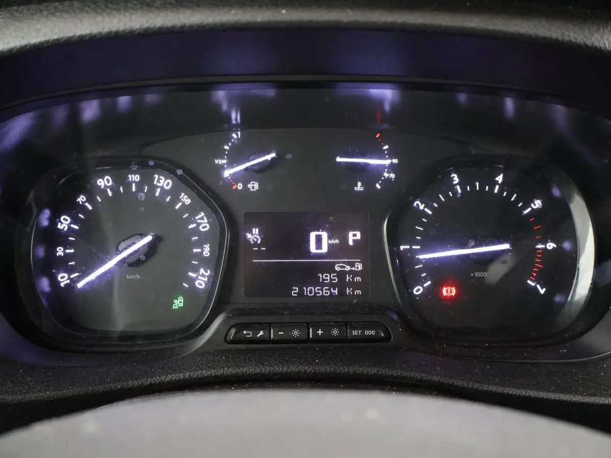 2.0 CDTI AUT. L3H1 DUBBEL CABINE + CAMERA | APPLE CARPLAY | NAVIGATIE | DODEHOEK