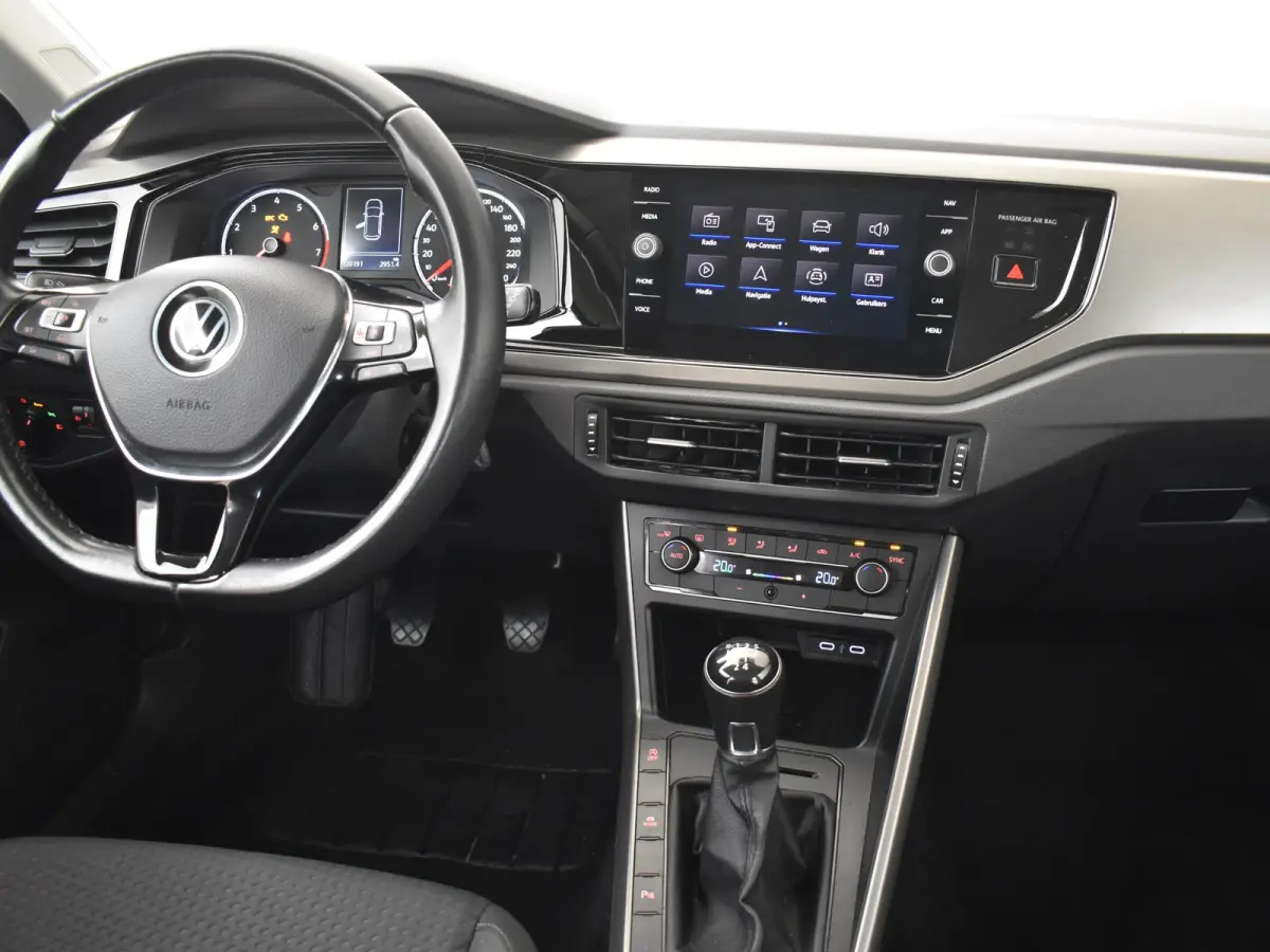 1.0 TSI Comfortline Business | Cruise control adaptief | Navigatie | Apple carplay Android auto | Parkeersensoren V+A |  Airco automatisch | DAB