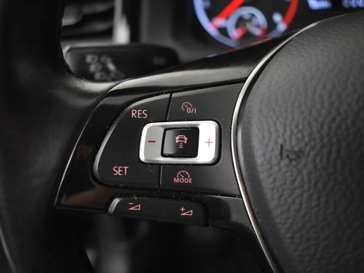1.0 TSI Comfortline Business | Cruise control adaptief | Navigatie | Apple carplay Android auto | Parkeersensoren V+A |  Airco automatisch | DAB