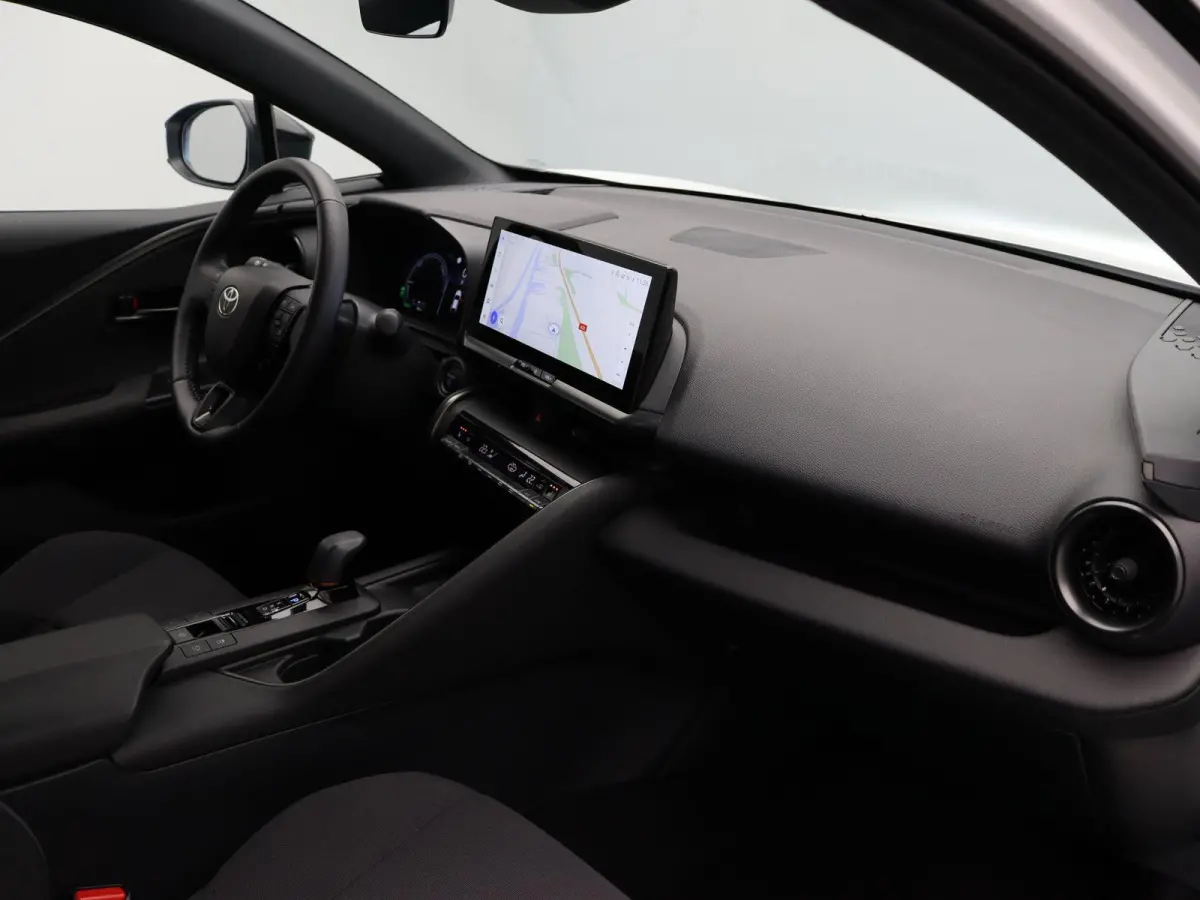 2.0 Plug-in Hybrid 220 First Edition | Stoel- en stuurwielverwarming | Voorruitverwarming | Keyless Entry | All Season Banden |