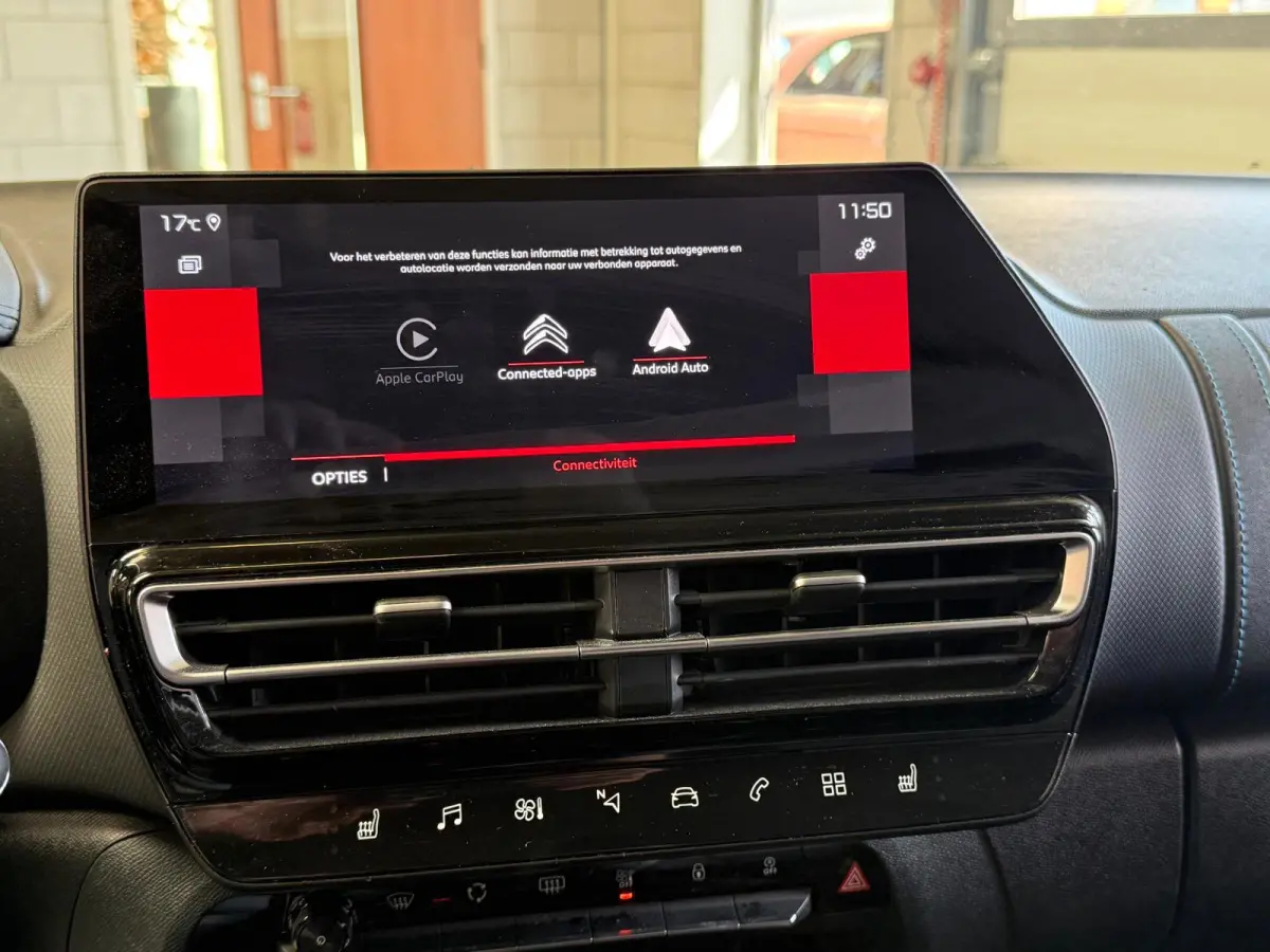 1.2 Hybrid 145 Plus Navi, Camera, stoelverwarming, carplay