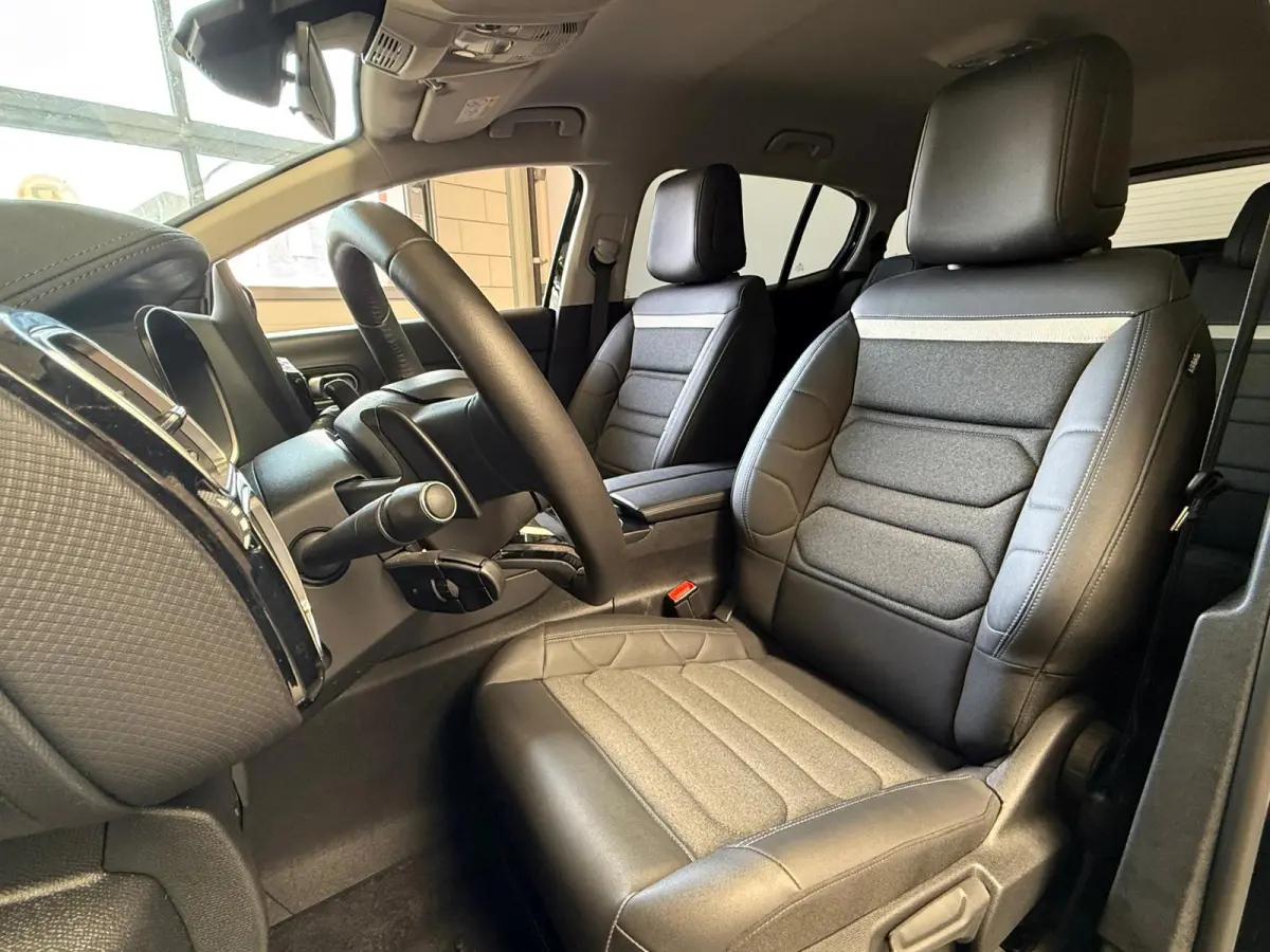 1.2 Hybrid 145 Plus Navi, Camera, stoelverwarming, carplay