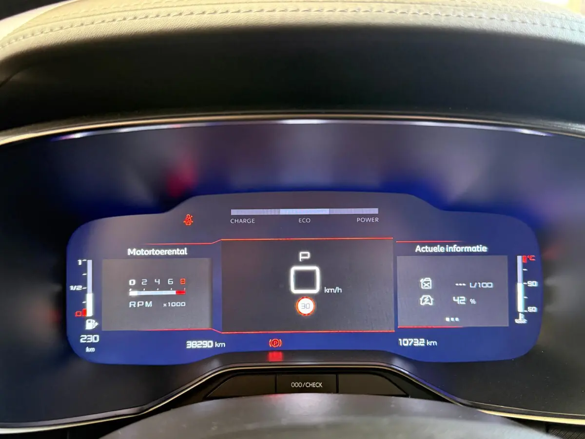 1.2 Hybrid 145 Plus Navi, Camera, stoelverwarming, carplay