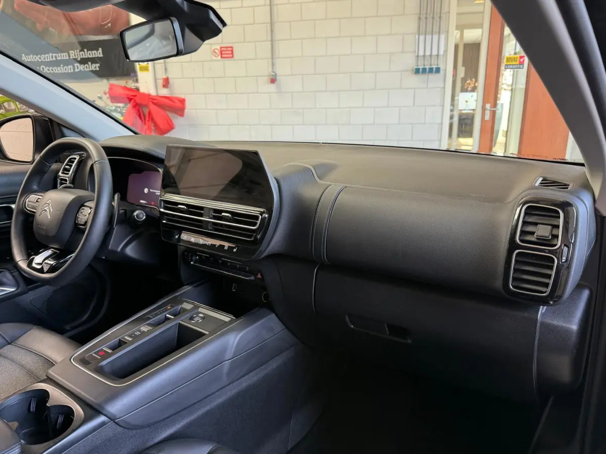 1.2 Hybrid 145 Plus Navi, Camera, stoelverwarming, carplay