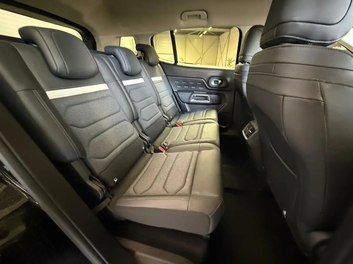 1.2 Hybrid 145 Plus Navi, Camera, stoelverwarming, carplay