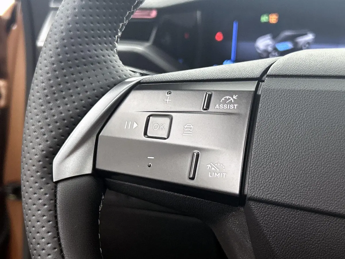 1.6 Plug-in-Hybrid GS 195pk Automaat | 8 JAAR GARANTIE | Schuif-/Kanteldak | Technoloy pakket | 360 Camera | Head-Up Display | Matrix-LED |