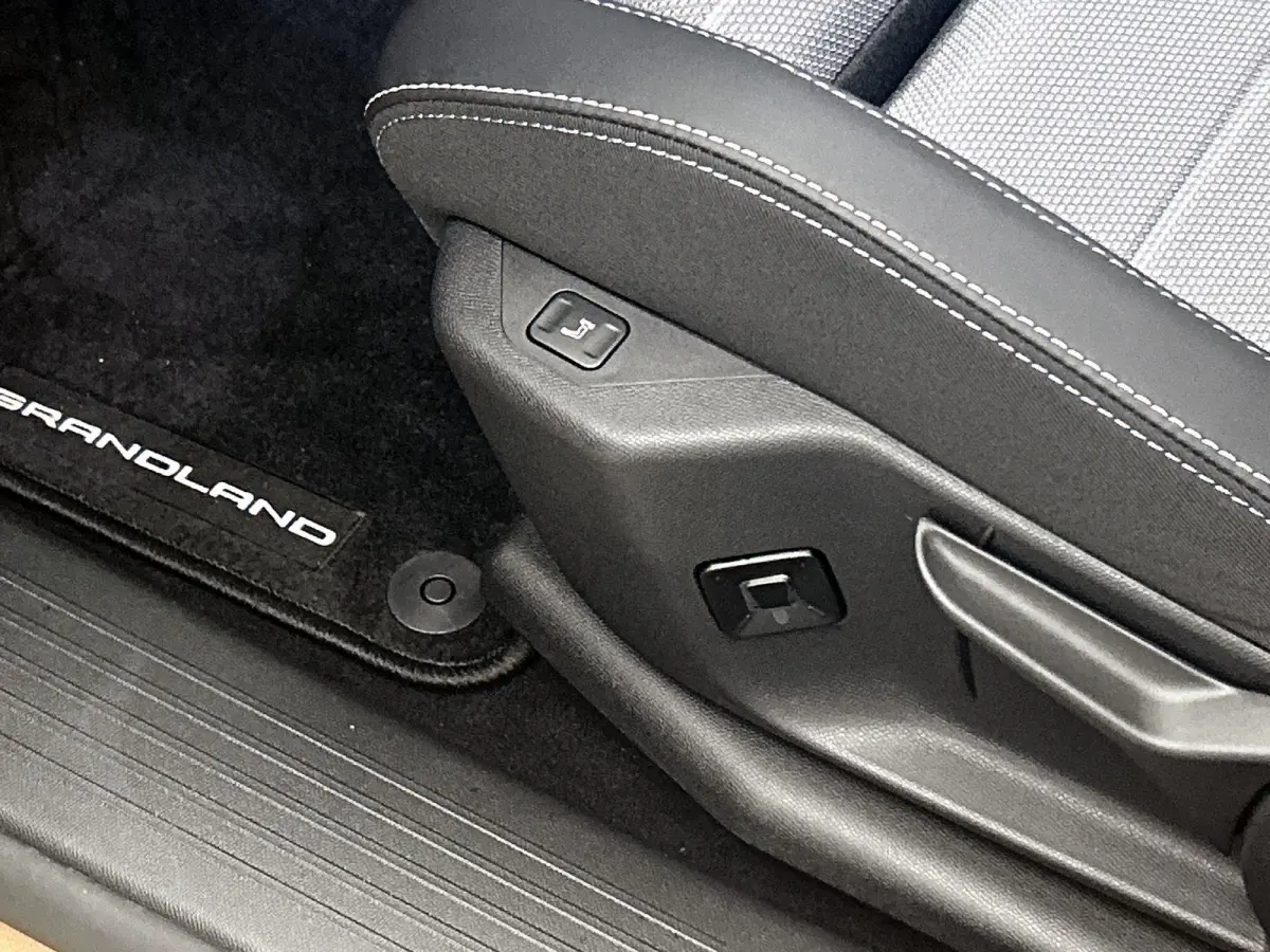 1.6 Plug-in-Hybrid GS 195pk Automaat | 8 JAAR GARANTIE | Schuif-/Kanteldak | Technoloy pakket | 360 Camera | Head-Up Display | Matrix-LED |