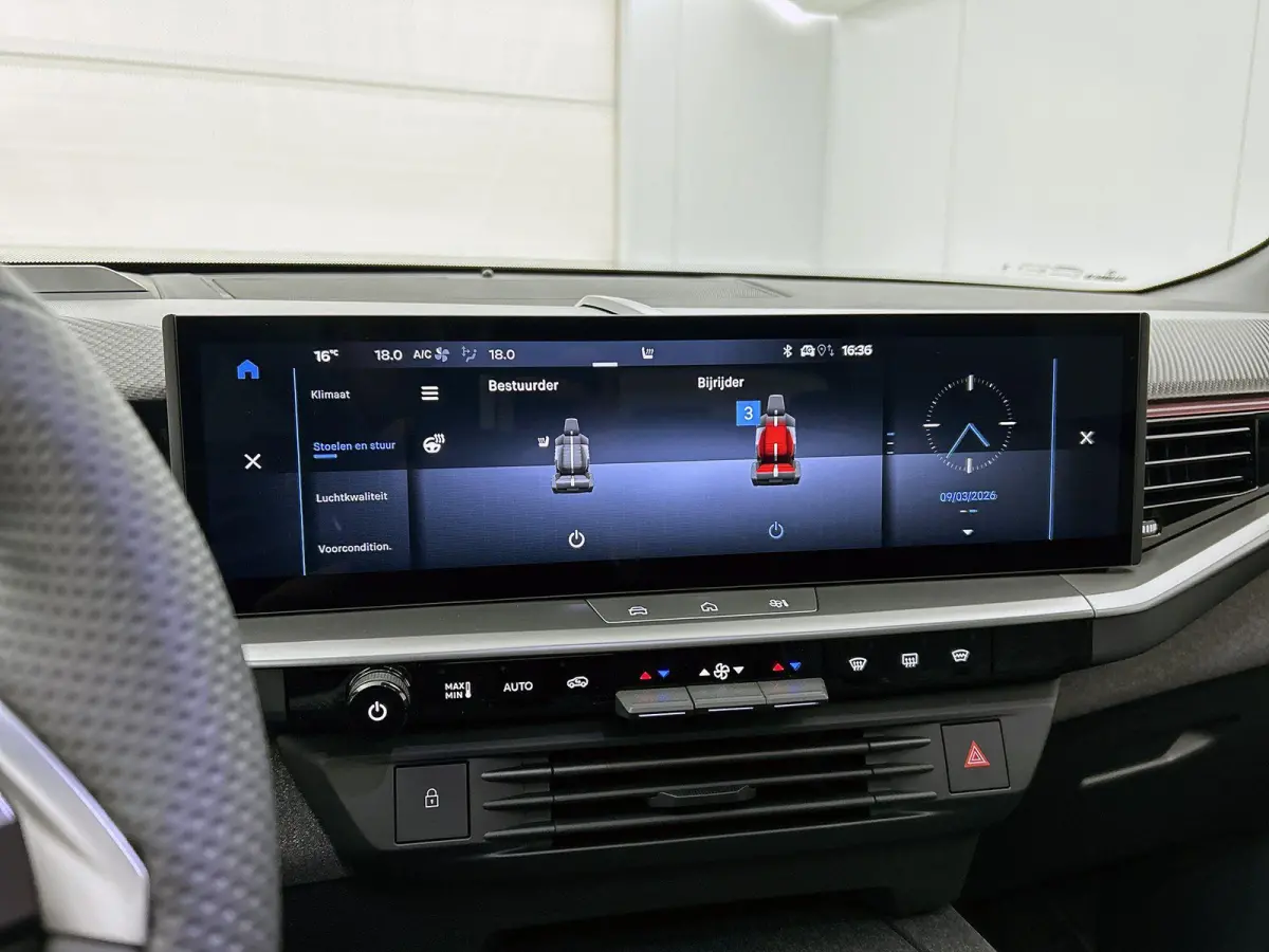 1.6 Plug-in-Hybrid GS 195pk Automaat | 8 JAAR GARANTIE | Schuif-/Kanteldak | Technoloy pakket | 360 Camera | Head-Up Display | Matrix-LED |