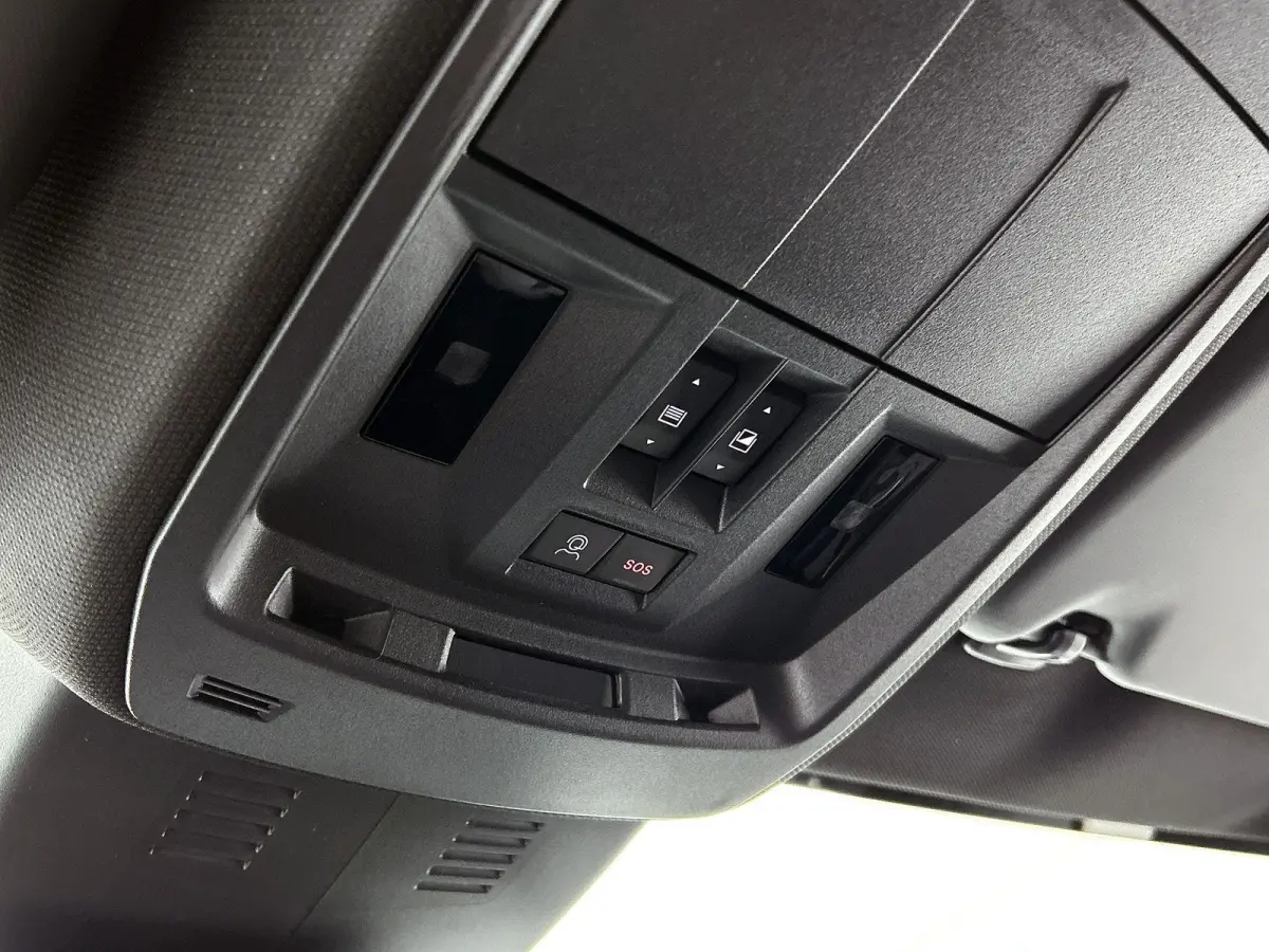 1.6 Plug-in-Hybrid GS 195pk Automaat | 8 JAAR GARANTIE | Schuif-/Kanteldak | Technoloy pakket | 360 Camera | Head-Up Display | Matrix-LED |