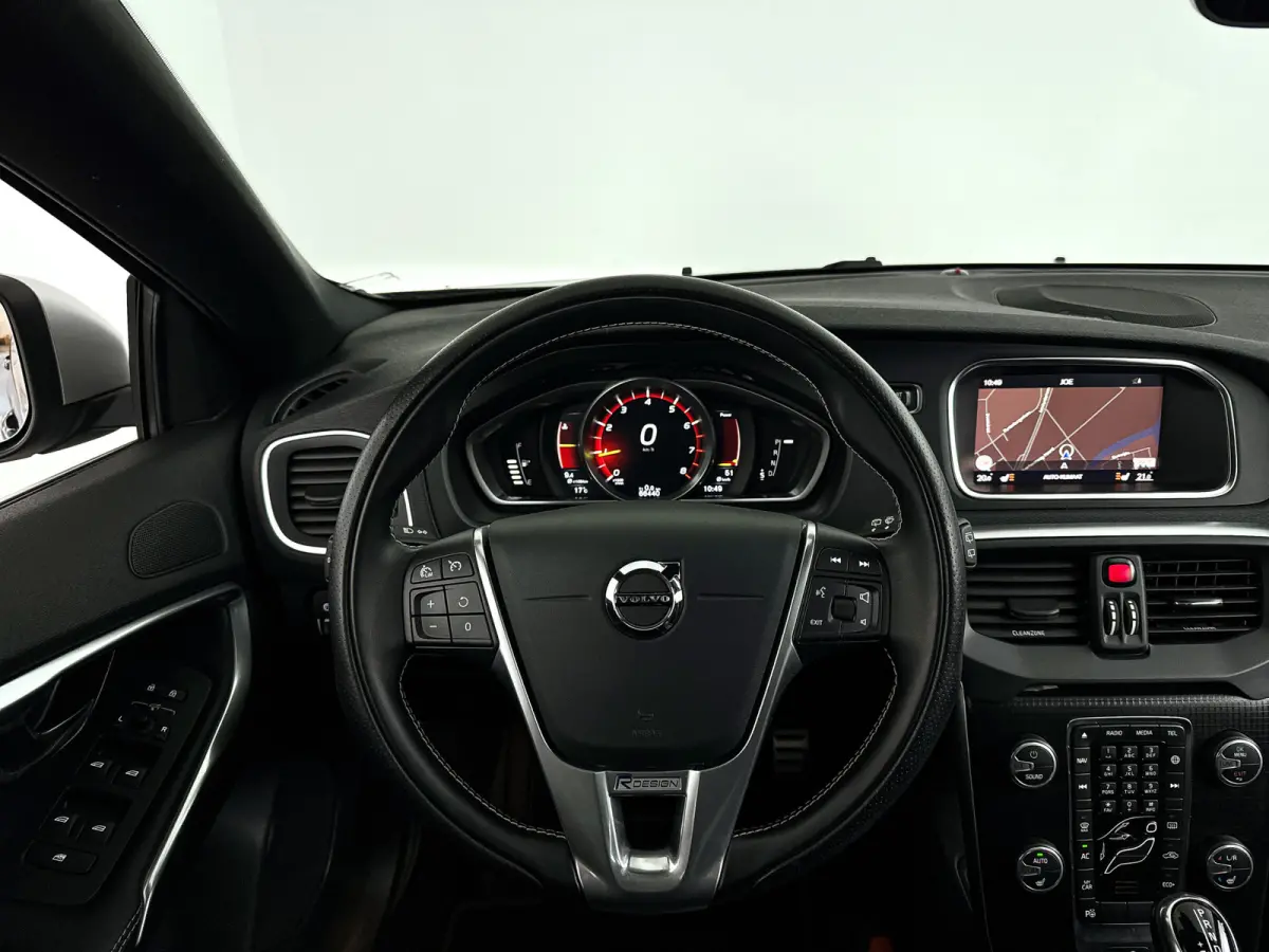 T3 Polar+ Sport | Panoramadak | Parkeercamera | Harman Kardon | Stoelverwarming