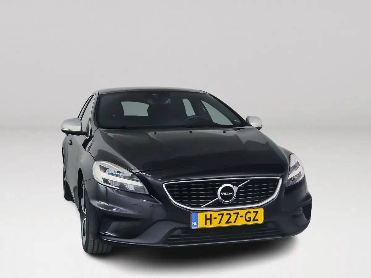 T3 Polar+ Sport | Panoramadak | Parkeercamera | Harman Kardon | Stoelverwarming