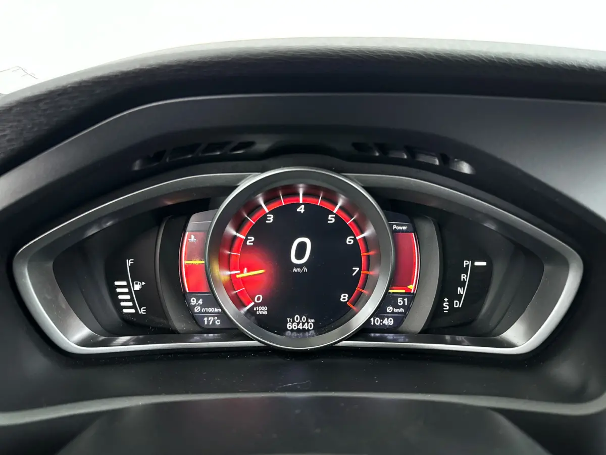 T3 Polar+ Sport | Panoramadak | Parkeercamera | Harman Kardon | Stoelverwarming
