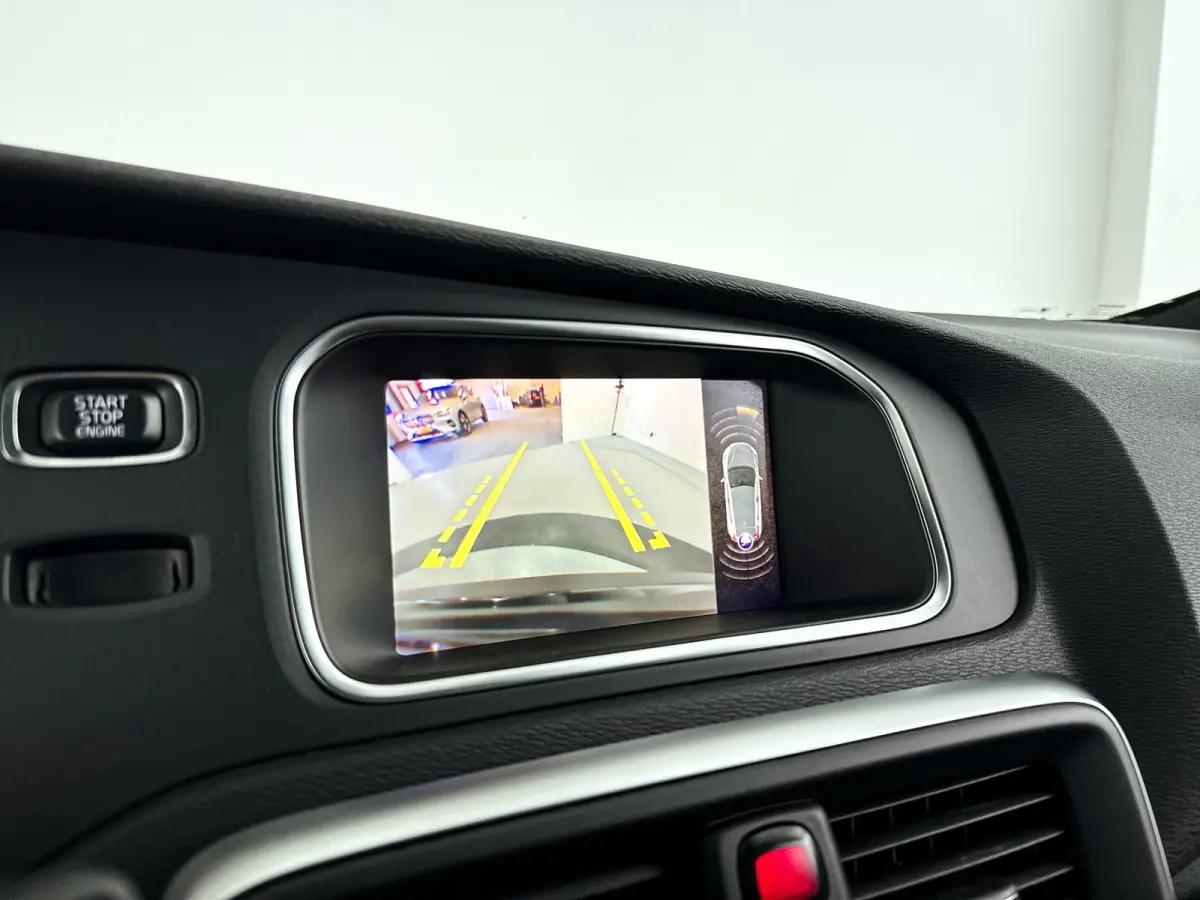 T3 Polar+ Sport | Panoramadak | Parkeercamera | Harman Kardon | Stoelverwarming