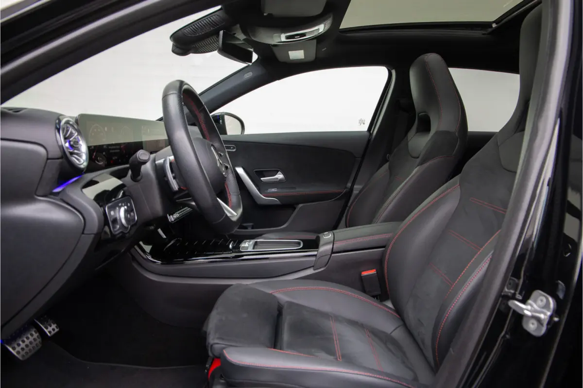 180 AMG Nightpakket, Pano, Widescreen, Sfeerverlichting
