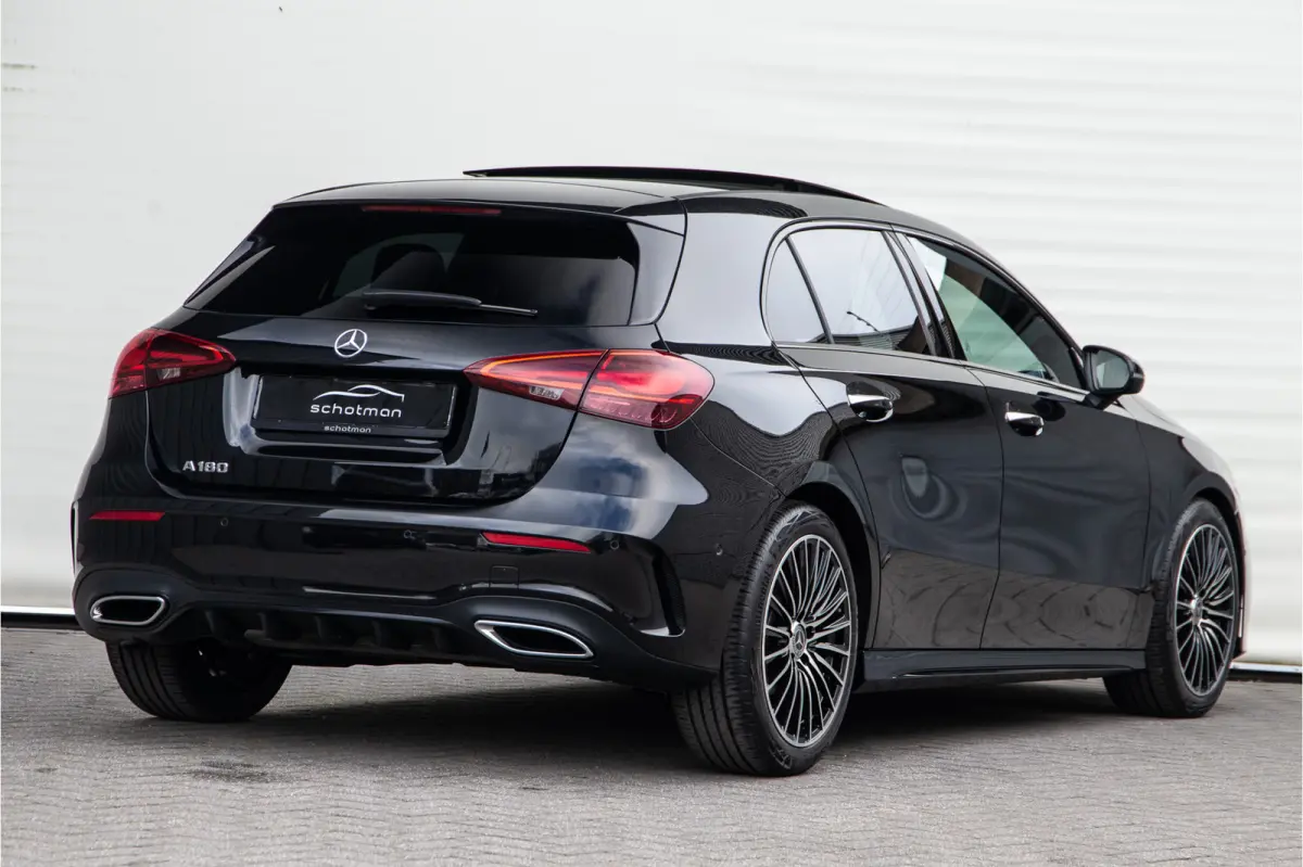 180 AMG Nightpakket, Pano, Widescreen, Sfeerverlichting 19"