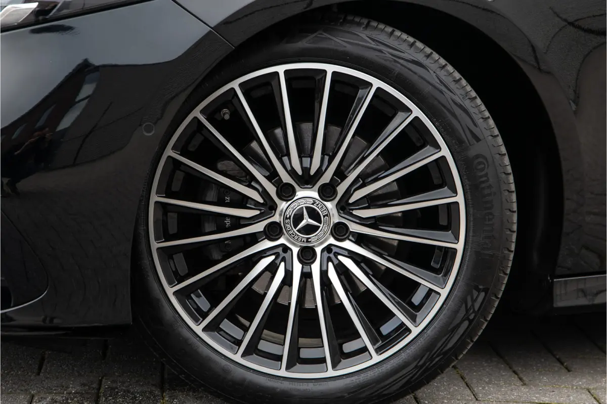 180 AMG Nightpakket, Pano, Widescreen, Sfeerverlichting