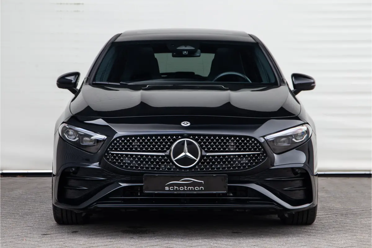 180 AMG Nightpakket, Pano, Widescreen, Sfeerverlichting 19"