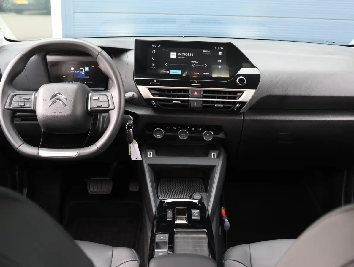 You 50 kWh Navigatie | Climate Control | Camera | Apple Carplay & Android Auto