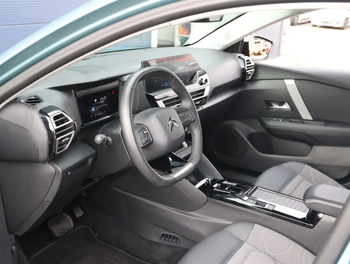 You 50 kWh Navigatie | Climate Control | Camera | Apple Carplay & Android Auto