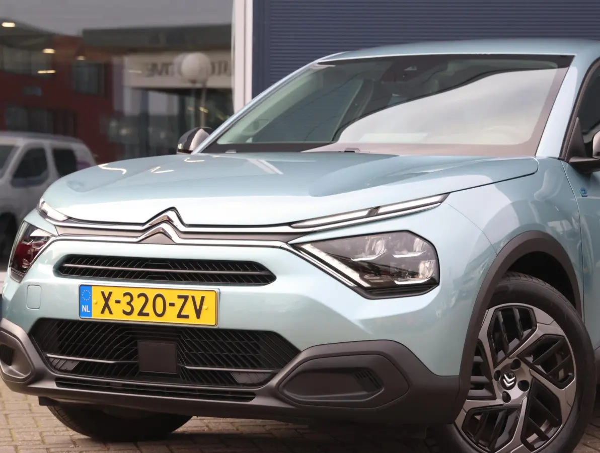 You 50 kWh Navigatie | Climate Control | Camera | Apple Carplay & Android Auto