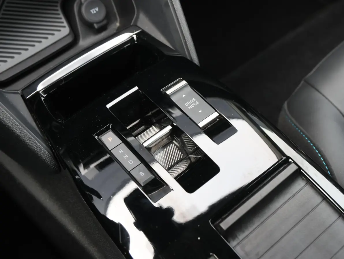 You 50 kWh Navigatie | Climate Control | Camera | Apple Carplay & Android Auto