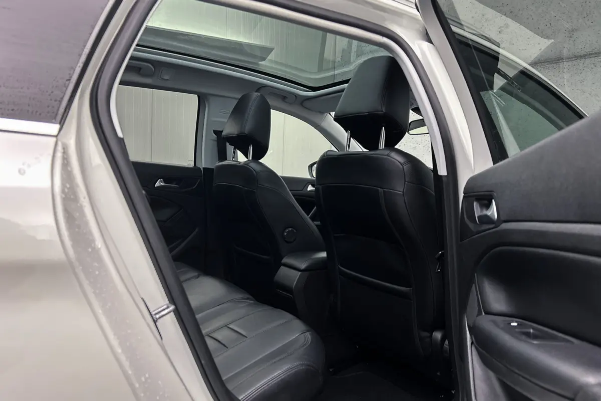 1.2 PureTech Blue Lease Premium | Leder | LED | Camera | Stoelverwarming