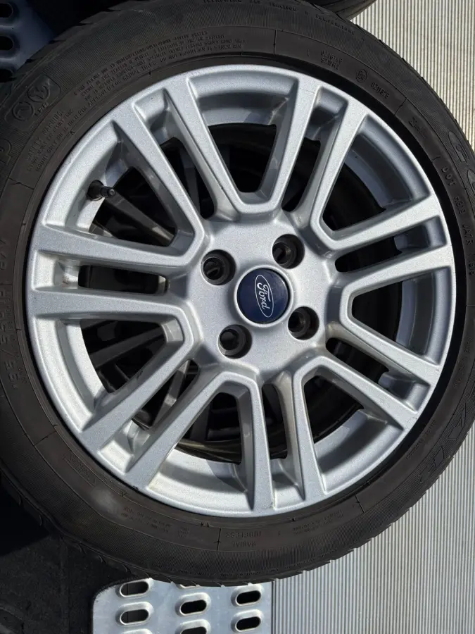 1.0 Titanium 125PK GARANTIE!