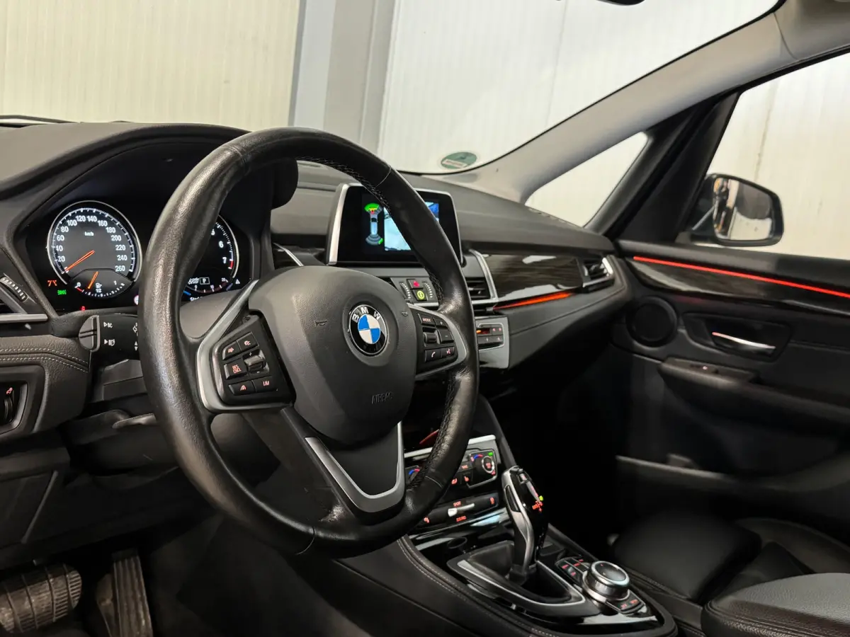 218i High Executive | PANO | TREKHAAK | ACC | LED | CAMERA | LEDER