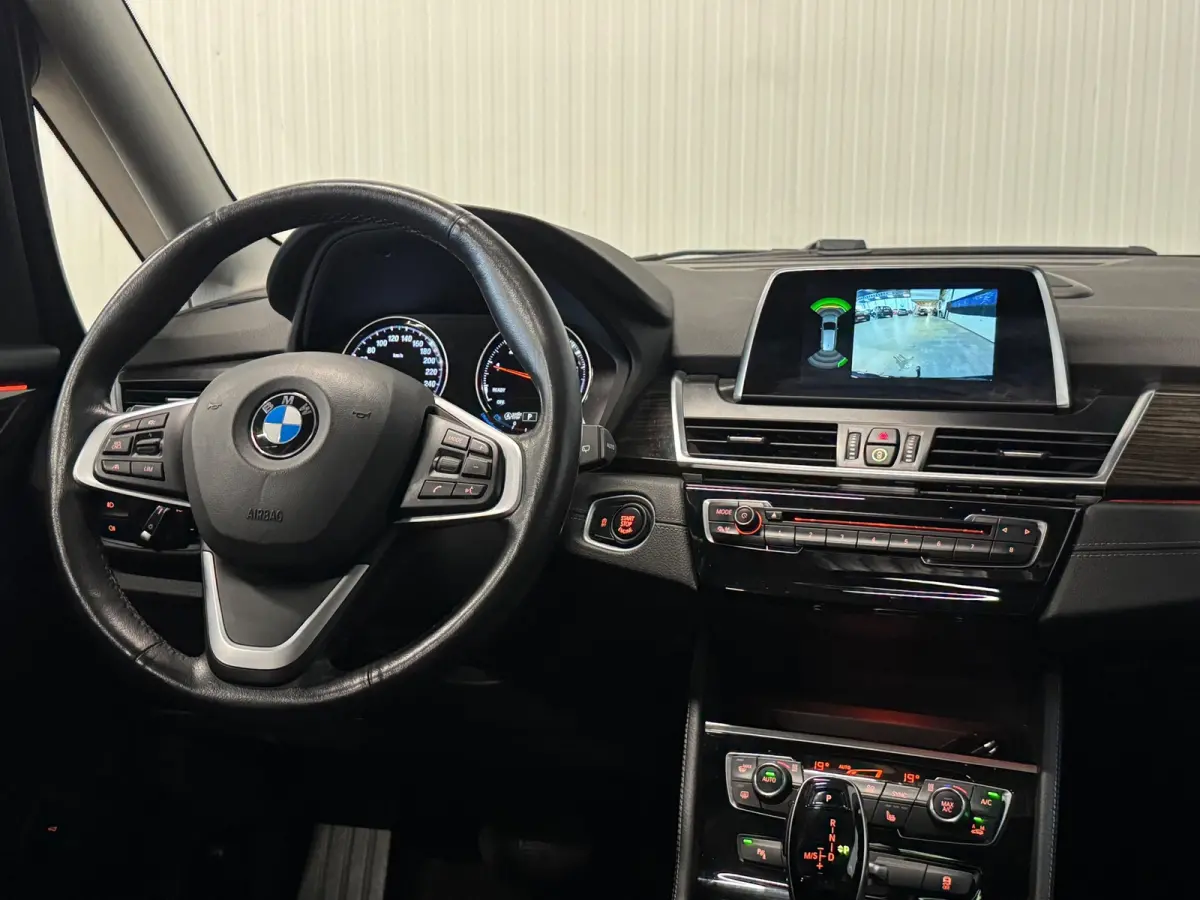 218i High Executive | PANO | TREKHAAK | ACC | LED | CAMERA | LEDER