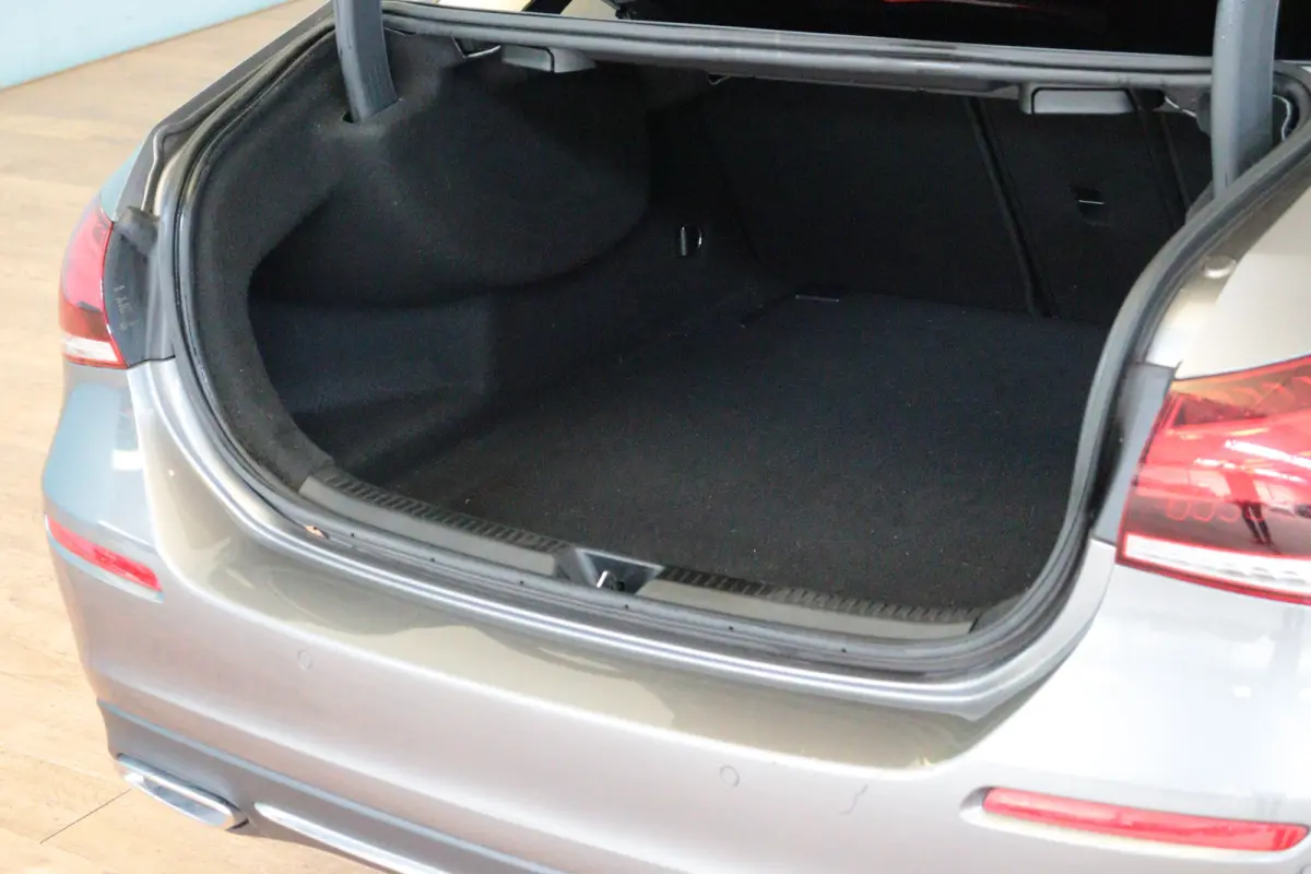 200 Premium Plus Automaat | NAVI | CLIMA | CAMERA + PDC | CRUISE | STOELVERW |