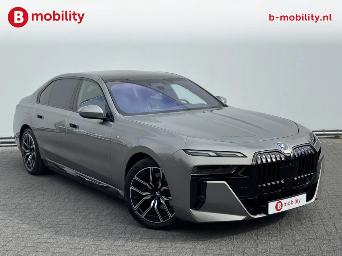 xDrive60 105,7 kWh M-Sport Pro SOH 98% Trekhaak Panoramadak NL Auto! | Bowers&Wilkins | Individual Leer | Soft Close | Stoelventilatie/Massage/Verwarming