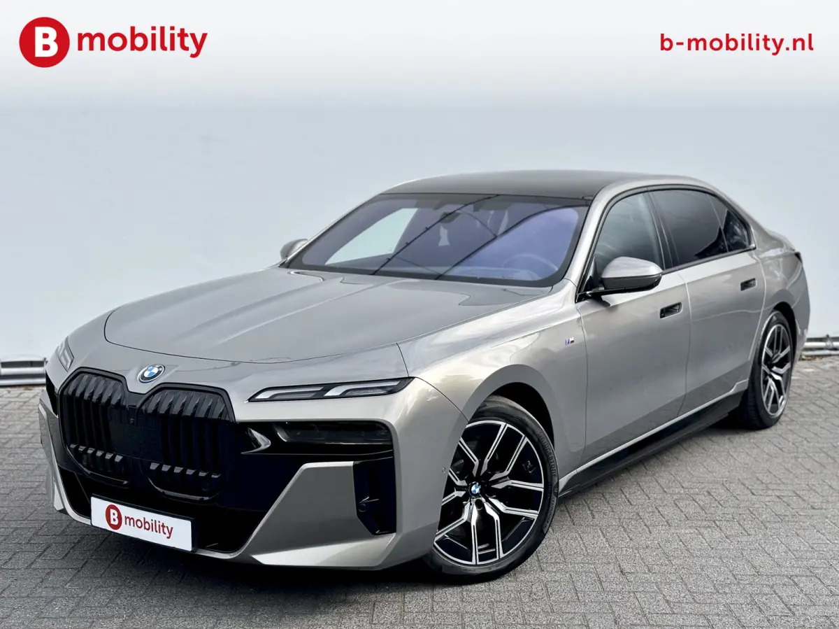 xDrive60 105,7 kWh M-Sport Pro SOH 98% Trekhaak Panoramadak NL Auto! | Bowers&Wilkins | Individual Leer | Soft Close | Stoelventilatie/Massage/Verwarming