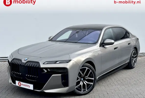 xDrive60 105,7 kWh M-Sport Pro SOH 98% Trekhaak Panoramadak NL Auto! | Bowers&Wilkins | Individual Leer | Soft Close | Stoelventilatie/Massage/Verwarming