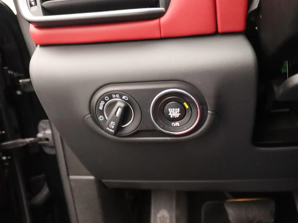 3.0 V6 S AWD GranLusso | Panorama dak | Premium audio | Luchtvering |