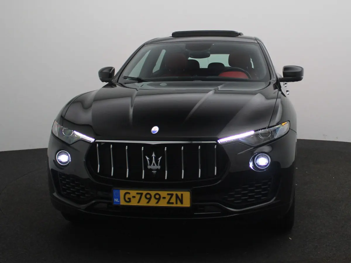 3.0 V6 S AWD GranLusso | Panorama dak | Premium audio | Luchtvering |