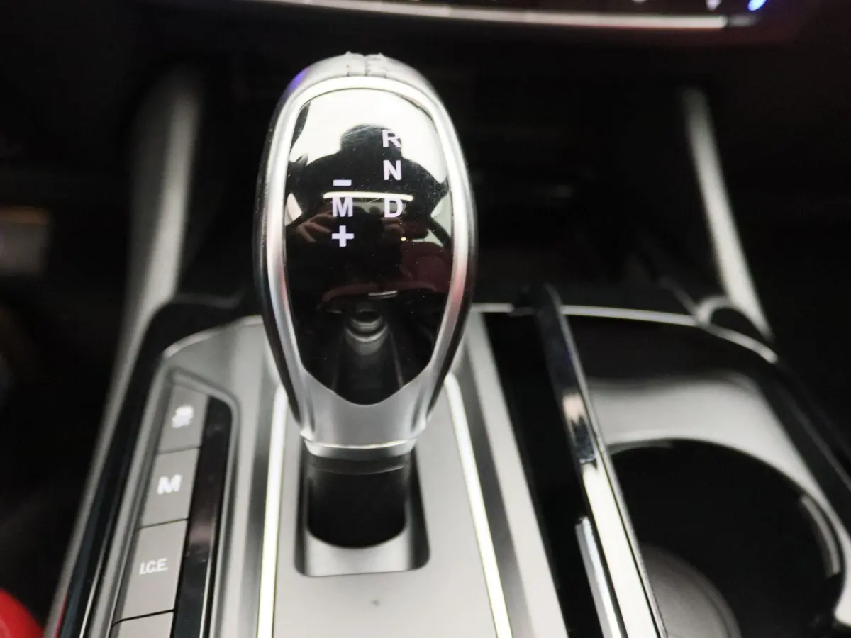 3.0 V6 S AWD GranLusso | Panorama dak | Premium audio | Luchtvering |