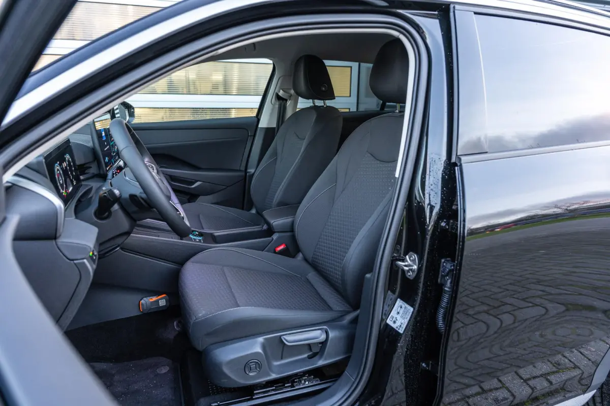 1.5 eTsi 115pk DSG Life First Edition | Apple Carplay Draadloos | Stoel- & Stuurverwarming | 18" Torino Velgen