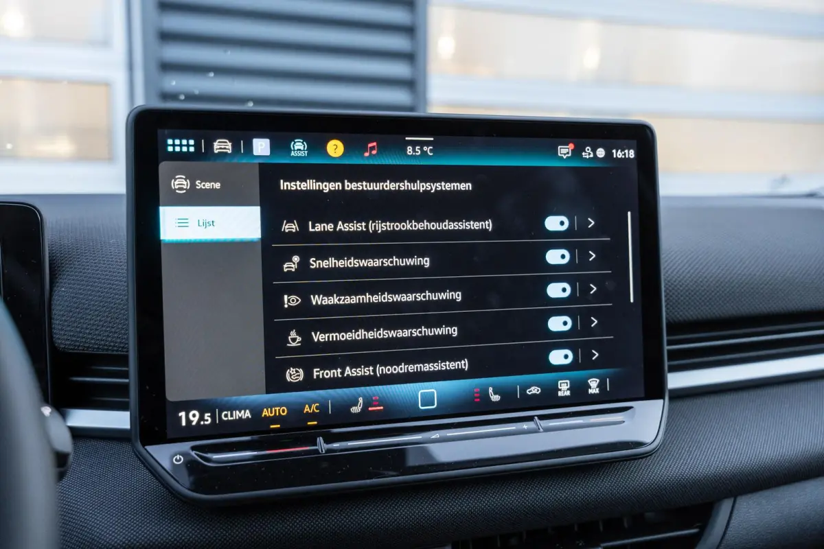 1.5 eTsi 115pk DSG Life First Edition | Apple Carplay Draadloos | Stoel- & Stuurverwarming | 18" Torino Velgen