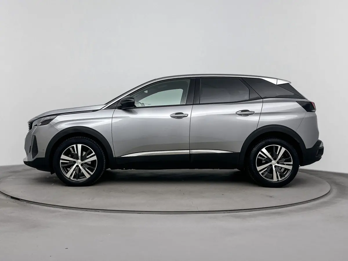 SUV 130pk Automaat Allure Pack Business | Draadloze telefoonlader | Navigatie | Dodehoekbewaking | Keyless Start | Apple Carplay/Android Auto