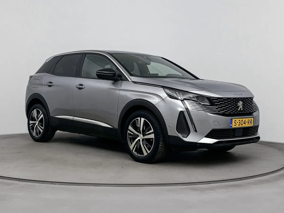 SUV 130pk Automaat Allure Pack Business | Draadloze telefoonlader | Navigatie | Dodehoekbewaking | Keyless Start | Apple Carplay/Android Auto