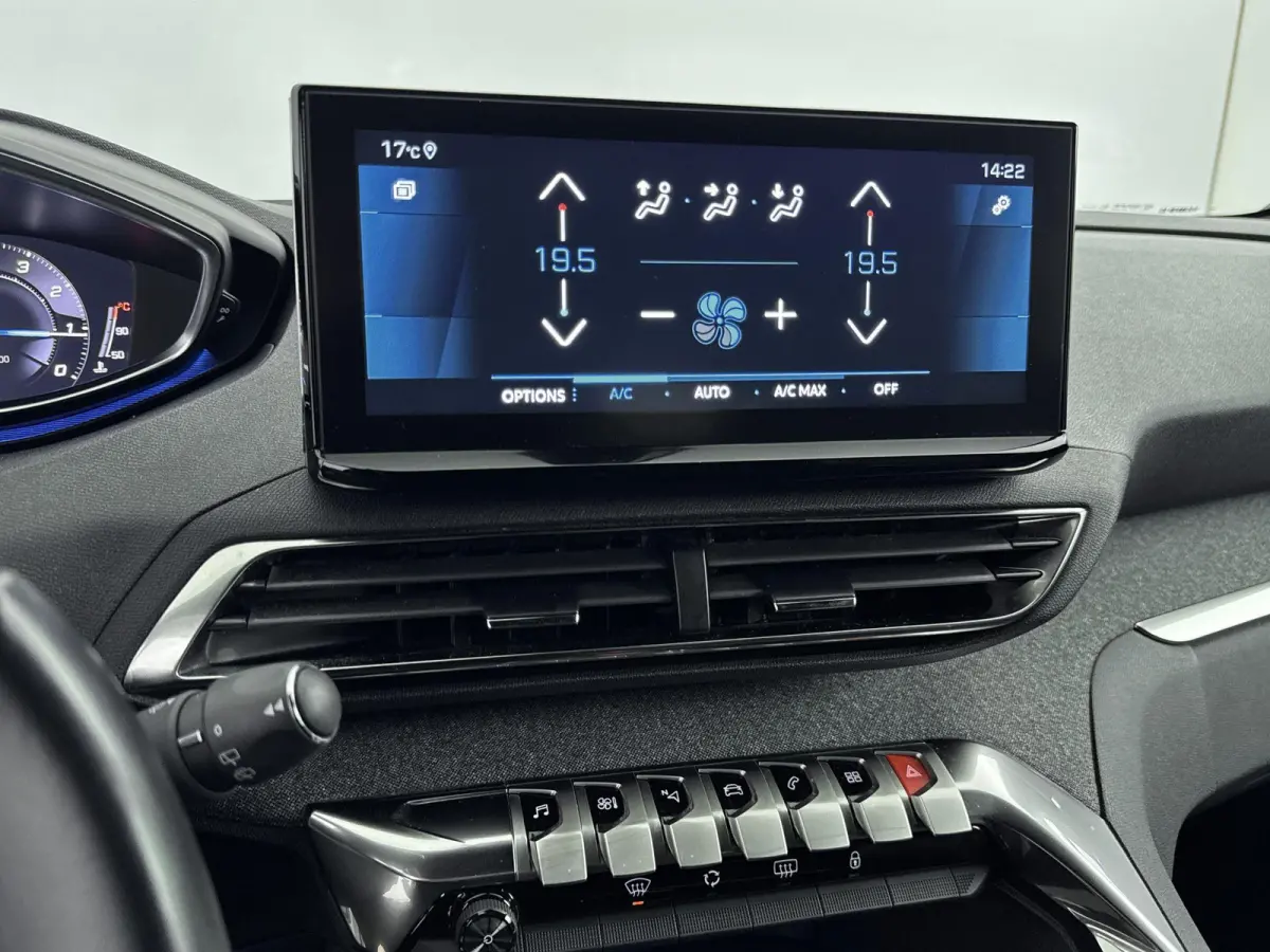 SUV 130pk Automaat Allure Pack Business | Draadloze telefoonlader | Navigatie | Dodehoekbewaking | Keyless Start | Apple Carplay/Android Auto