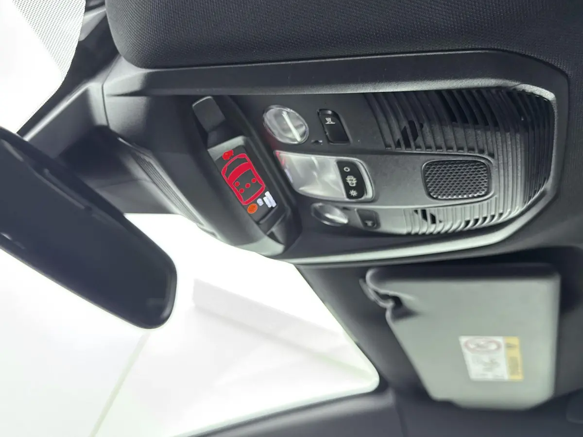 SUV 130pk Automaat Allure Pack Business | Draadloze telefoonlader | Navigatie | Dodehoekbewaking | Keyless Start | Apple Carplay/Android Auto